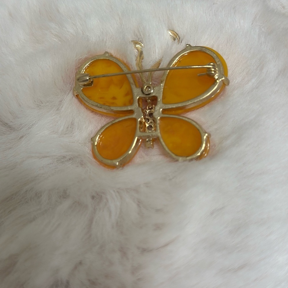 Yellow Butterfly Brooch with Crystals - Picture 2 of 3